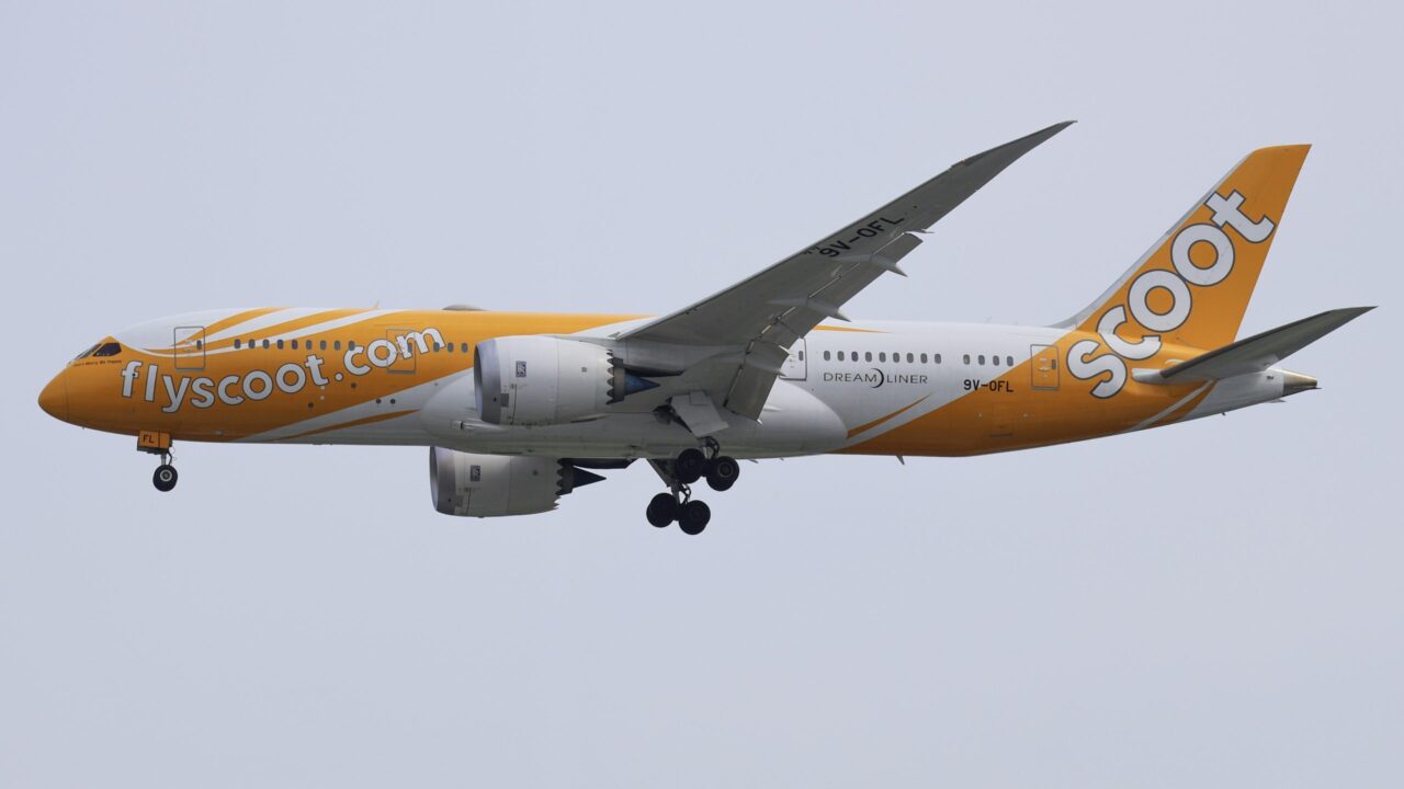 9V-OFL Boeing 787-8