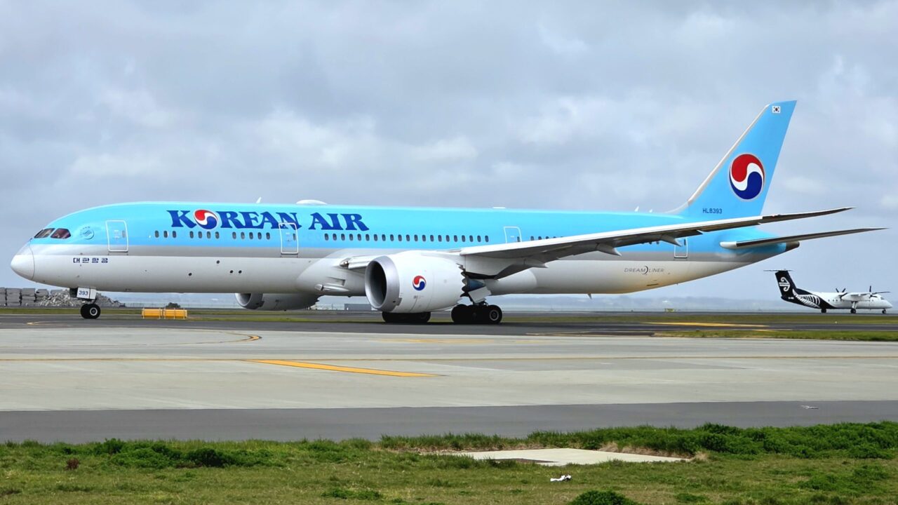 HL8393 Boeing 787-9