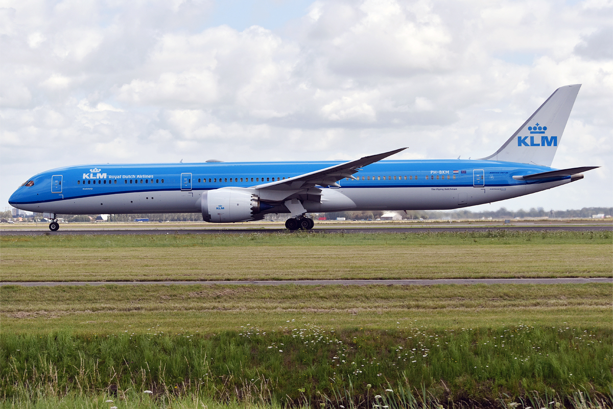 PH-BKM Boeing 787-10