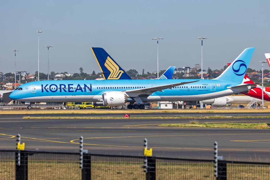 HL8515 Boeing 787-10