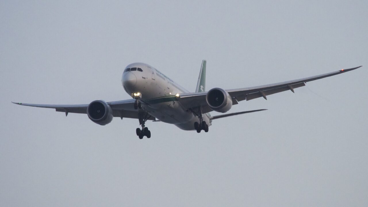 YI-ATD Boeing 787-8