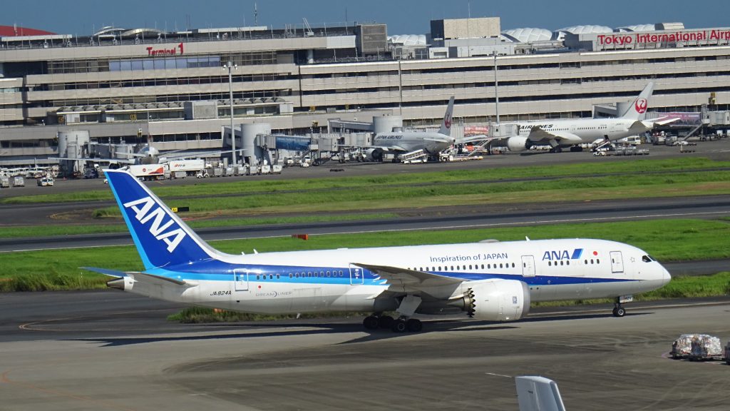 JA824A Boeing 787-8