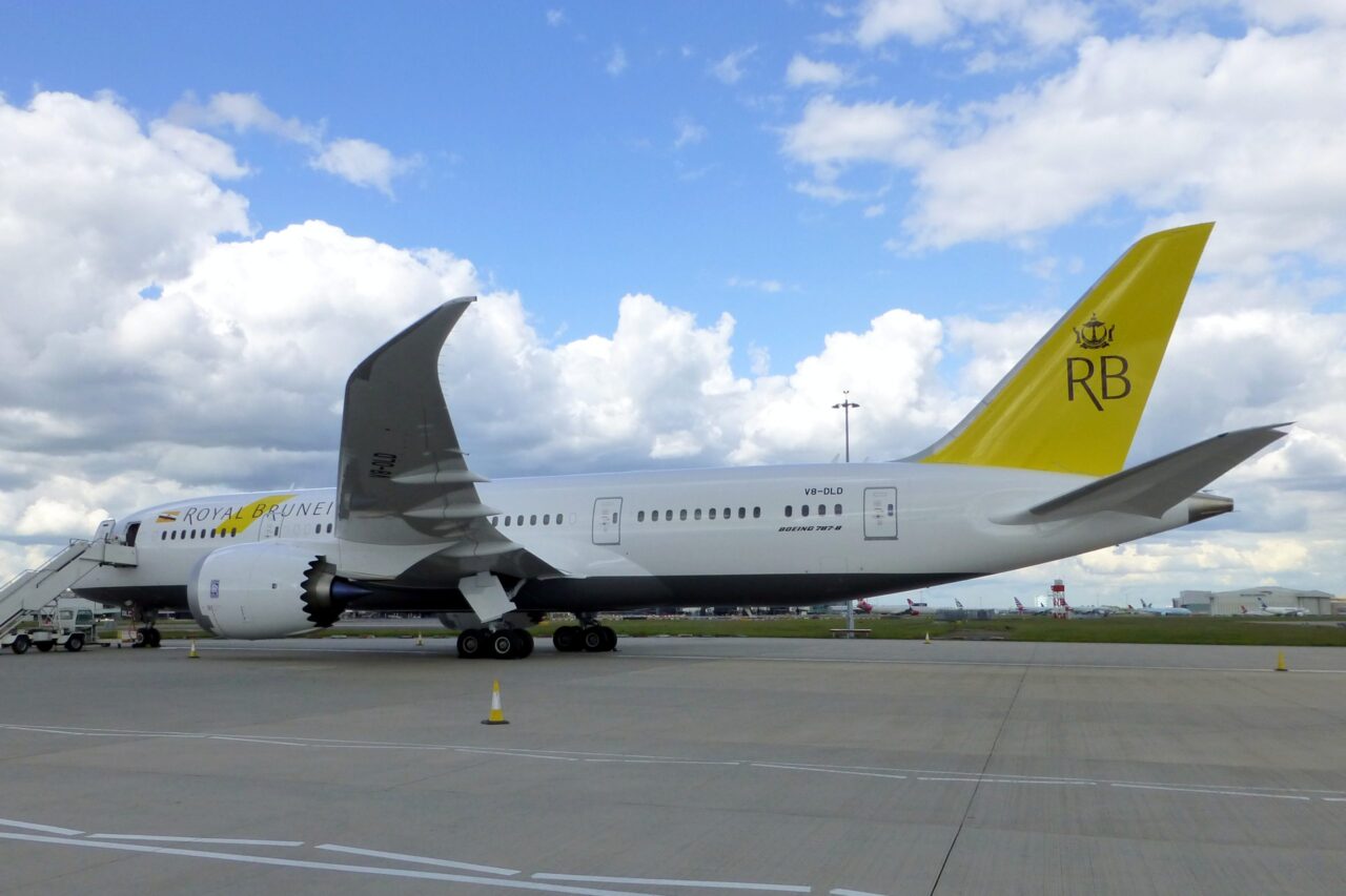 V8-DLD Boeing 787-8