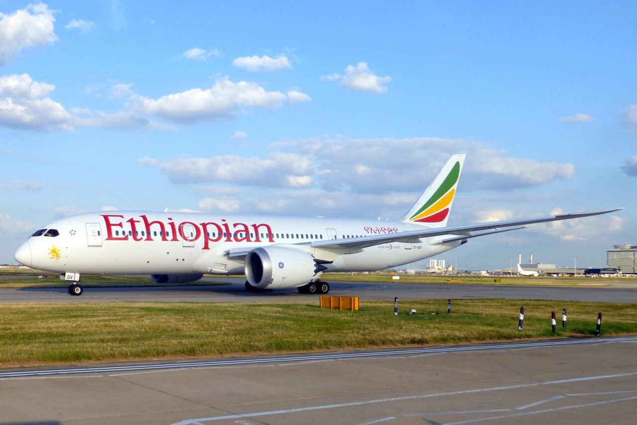 ET-AOV Boeing 787-8