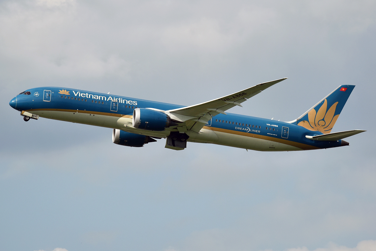 VN-A866 Boeing 787-9