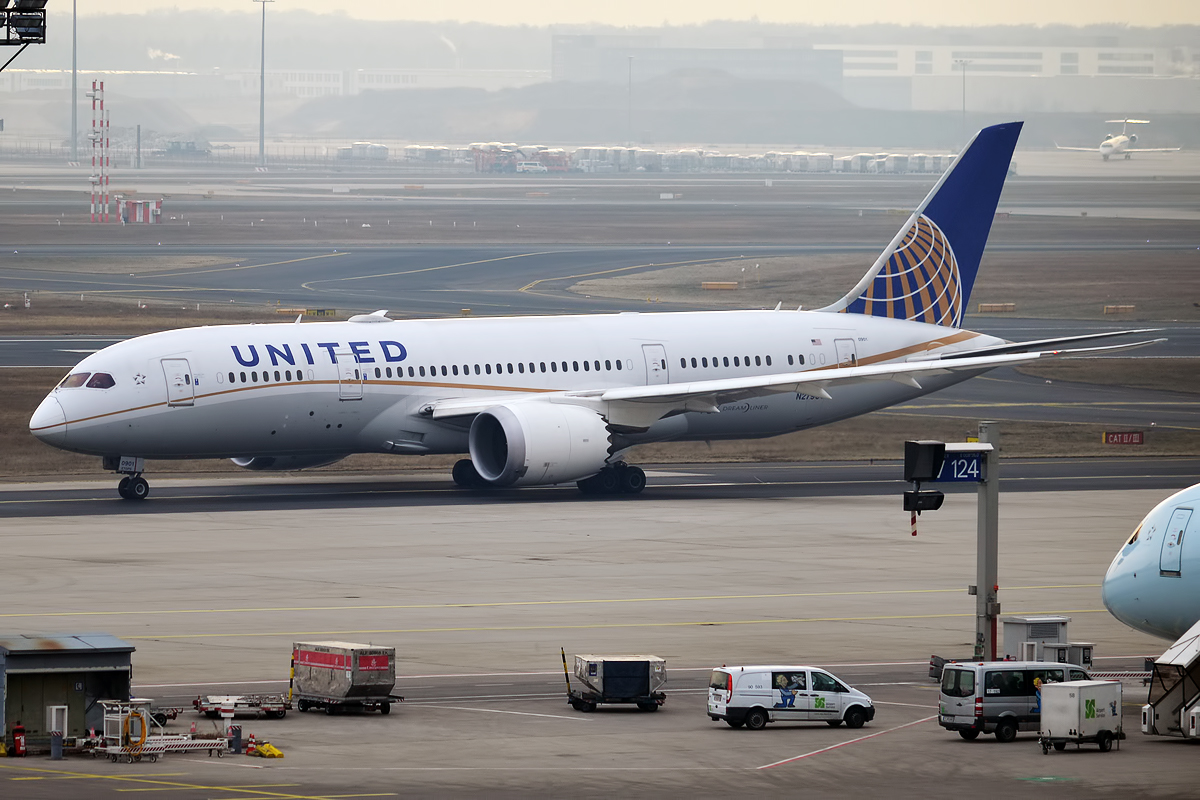 N27901 Boeing 787-8
