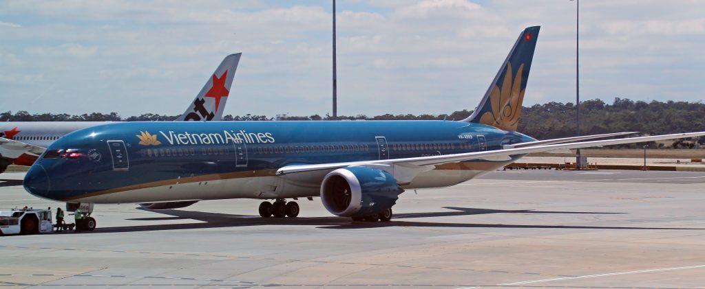 VN-A869 Boeing 787-9