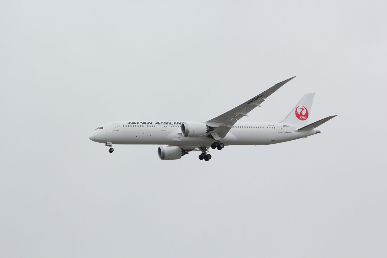 JA868J Boeing 787-9
