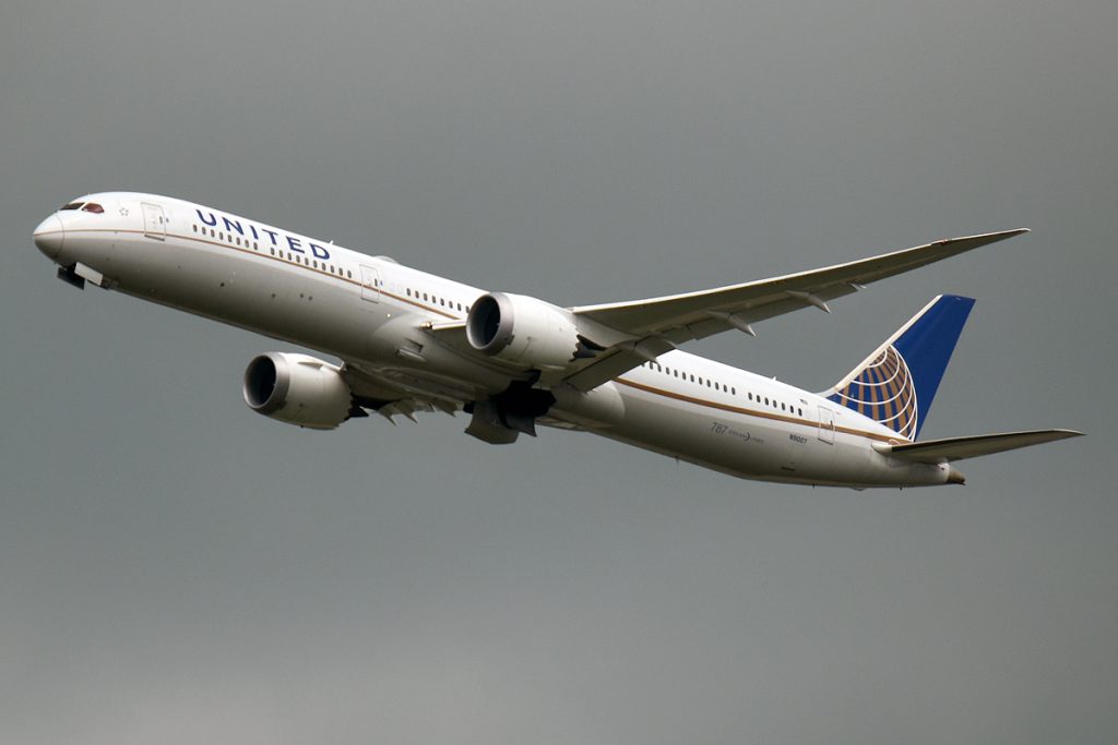N91007 Boeing 787-10