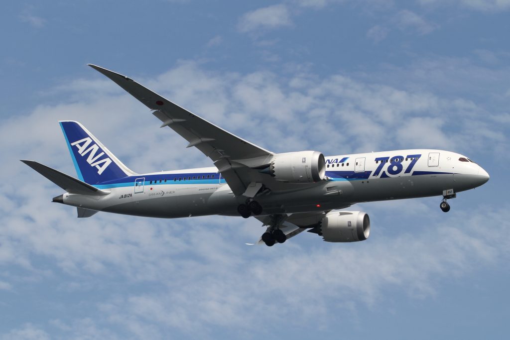 JA812A Boeing 787-8