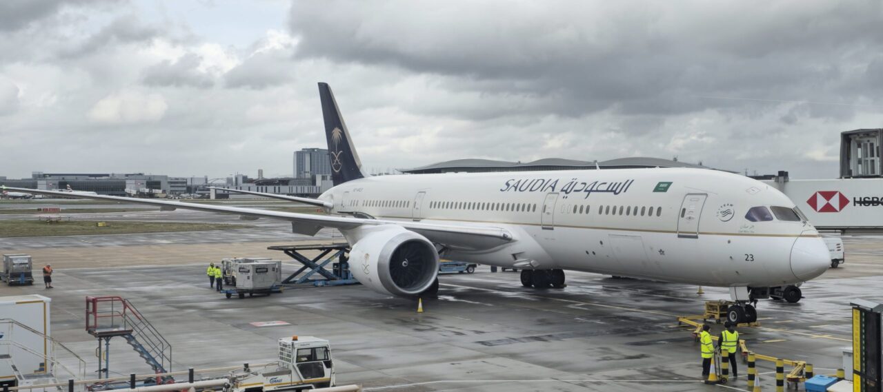 HZ-AR23 Boeing 787-9