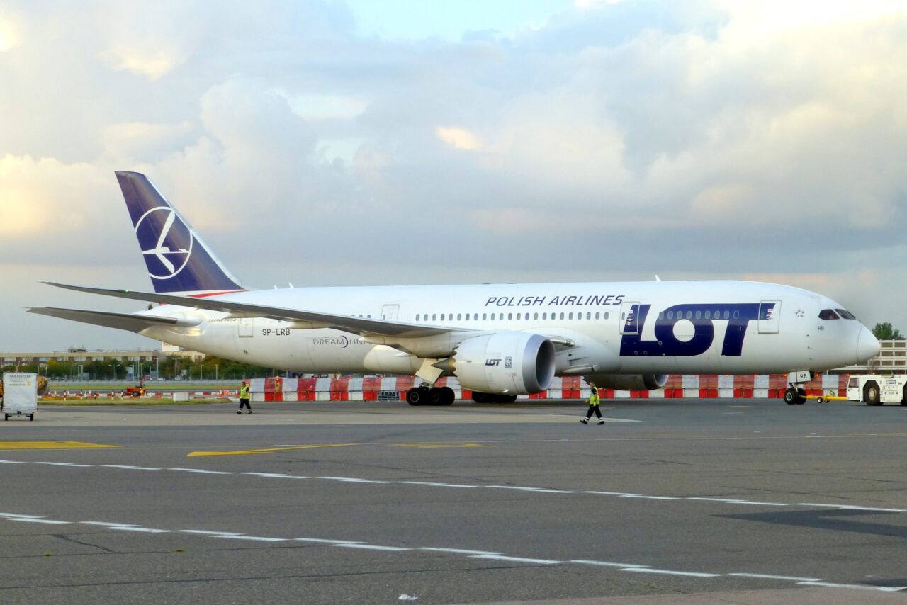 SP-LRB Boeing 787-8