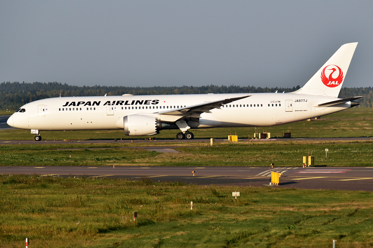 JA877J Boeing 787-9