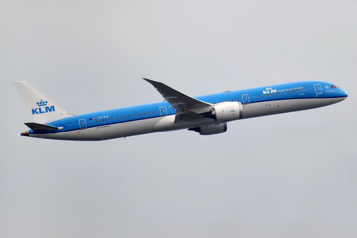 PH-BKF Boeing 787-10