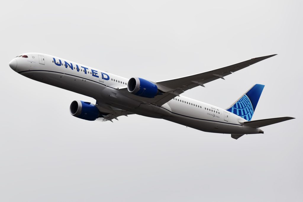 N12010 Boeing 787-10