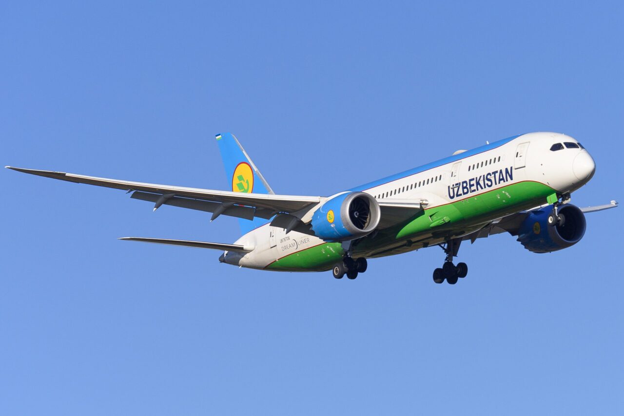 UK-78706 Boeing 787-8